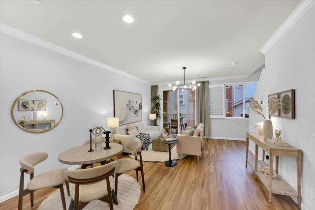 193 Fable Court, Mountain View CA: https://media.crmls.org/mediaz/adfb2ea7-0ec2-4106-8c35-f08bc7e96c9d.jpg
