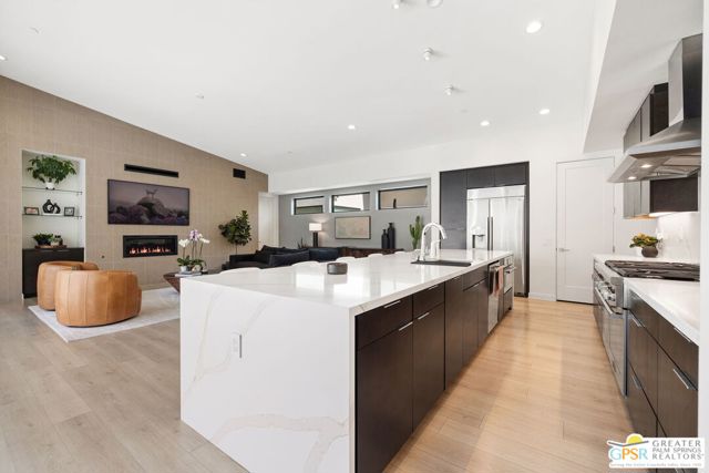 190 Obsidian Loop, Palm Springs CA: https://media.crmls.org/mediaz/adfb3cc2-6fa2-4214-b8d6-aa8529a1c531.jpg