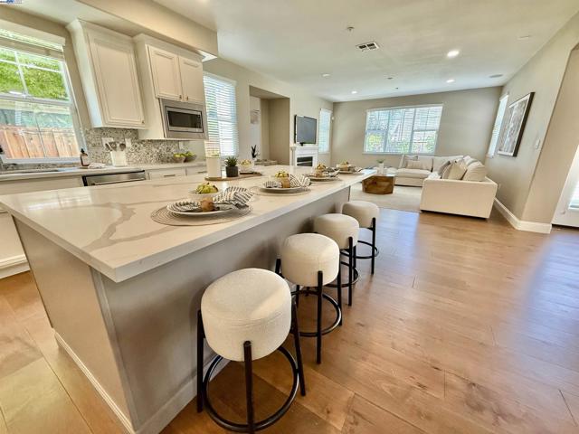 5825 Dresslar Cir, Livermore CA: https://media.crmls.org/mediaz/adfb6f18-9bf2-4f80-9c21-c8d40a38e7b7.jpg