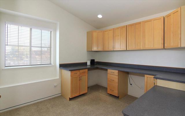 2155 Beachwood Court, Hollister CA: https://media.crmls.org/mediaz/adfcb417-e84c-4d25-93ca-6863c4dd5a23.jpg