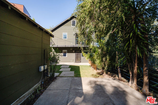 2300 Baxter Street, Los Angeles CA: https://media.crmls.org/mediaz/adfce3e8-a1ff-42ef-b649-9f3119db8970.jpg