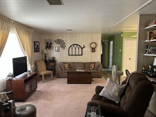 69280 Fairway Drive, Desert Hot Springs CA: https://media.crmls.org/mediaz/adff5ef9-102e-4784-9952-a3c3e10e0ab8.jpg