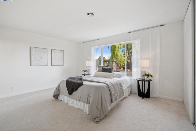 1165 Amend St, Pinole CA: https://media.crmls.org/mediaz/ae002f18-12ac-4d66-aa03-d5ab023e571c.jpg