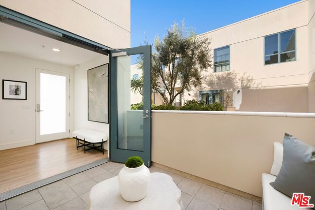 2300 Wilshire Boulevard, 217 photo 14