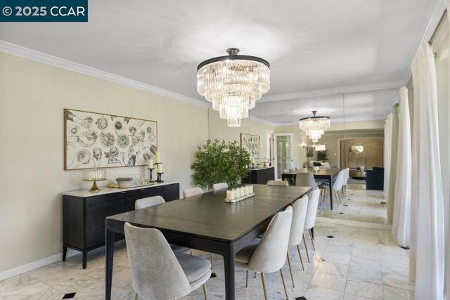 2302 Royal Oaks Dr, Alamo CA: https://media.crmls.org/mediaz/ae012618-14cd-4b31-939a-999cf8779f60.jpg