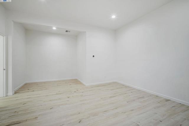 3920 Gravenstein Hwy, Sebastopol CA: https://media.crmls.org/mediaz/ae01a190-e44a-4343-afb7-62a83d200f63.jpg