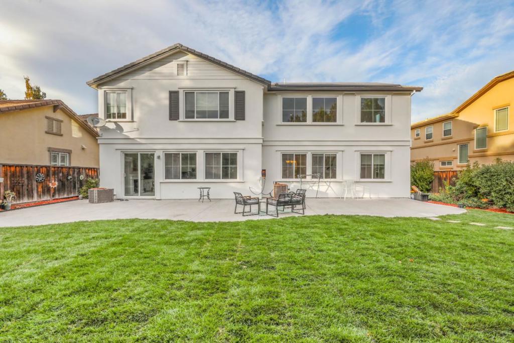 310 Ashlee Avenue