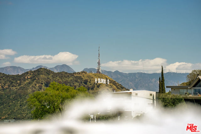 7308 Pacific View Drive, Los Angeles CA: https://media.crmls.org/mediaz/ae02a1d8-d3df-4c2b-9f79-04ef8a1ab36a.jpg
