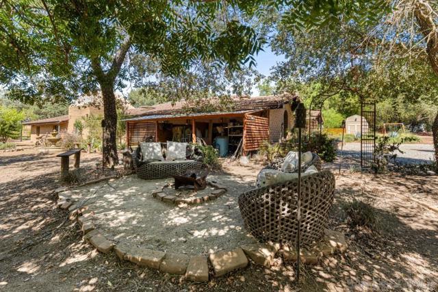 18940 Littlefield Lane, Valley Center CA: https://media.crmls.org/mediaz/ae02d052-24e0-4f39-866d-ae7555feecf7.jpg