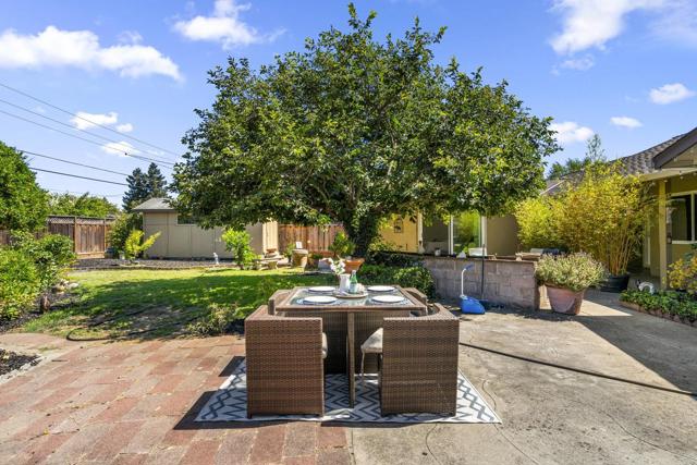 910 Monica Lane, Campbell CA: https://media.crmls.org/mediaz/ae030ec9-a8ff-4485-8621-c9cf4887c2ba.jpg