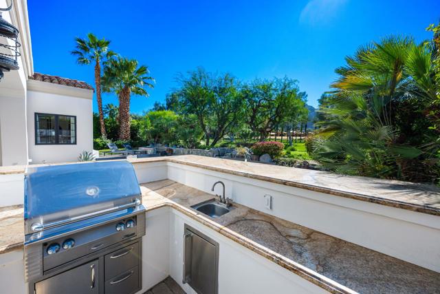 78431 Deacon W Drive, La Quinta CA: https://media.crmls.org/mediaz/ae0382b9-54ff-490e-82e0-ee5a36cced7a.jpg