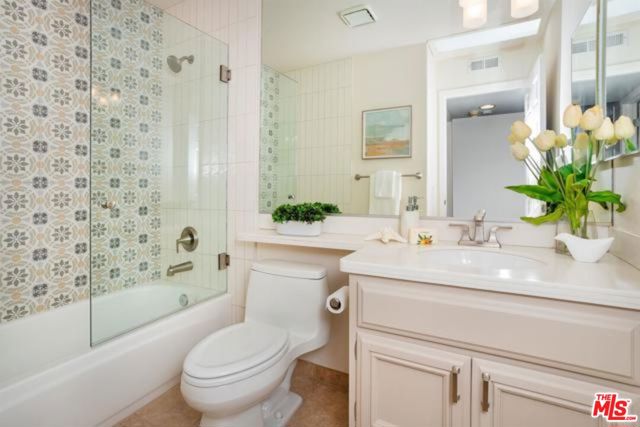 4732 Galicia Way, Oceanside CA: https://media.crmls.org/mediaz/ae043d0a-d060-440d-a96a-18fe1941d74e.jpg