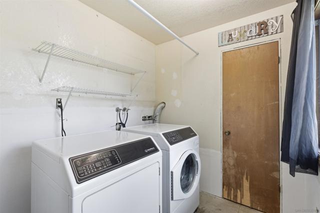 1178 Eucalyptus Dr, El Cajon CA: https://media.crmls.org/mediaz/ae0440af-ede9-41d2-b387-4a1c77785a1e.jpg