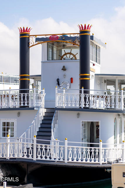 3289 Ocean Drive, Oxnard CA: https://media.crmls.org/mediaz/ae0449af-f7ae-4d13-92c4-b051e965a16b.jpg