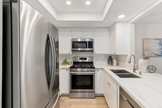 Detail Gallery Image 18 of 36 For 3524 Seahorn Circle, San Diego,  CA 92130 - 2 Beds | 2 Baths