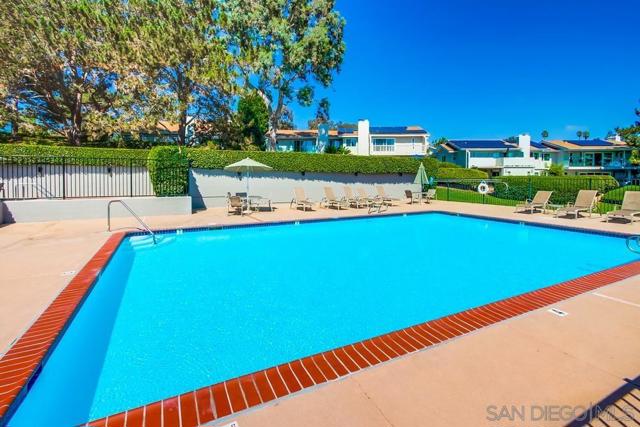 2223 Caminito Preciosa Sur, La Jolla CA: https://media.crmls.org/mediaz/ae066a3a-626d-40d5-96b8-c162740edaec.jpg