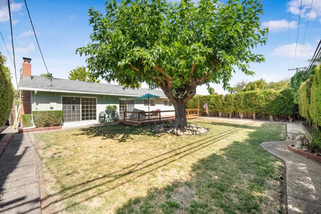 5512 Leigh Avenue, San Jose CA: https://media.crmls.org/mediaz/ae0680db-9d5d-4697-bb88-ccd1bd03f147.jpg
