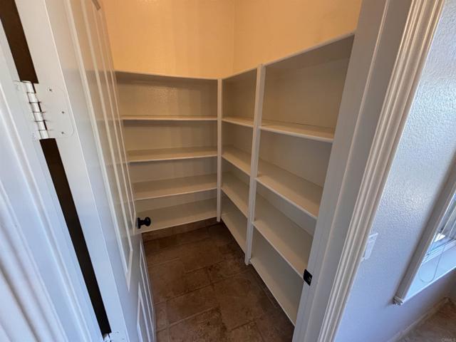 Detail Gallery Image 25 of 58 For 11596 Parkhurst Square, San Diego,  CA 92130 - 6 Beds | 6/1 Baths