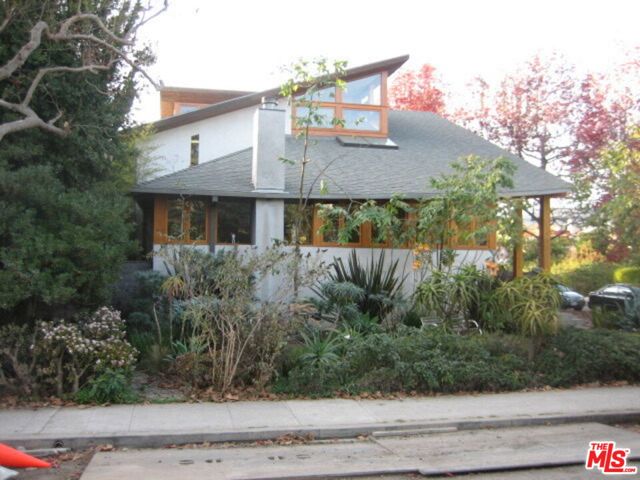 669 Haverford Avenue, Pacific Palisades, CA 90272