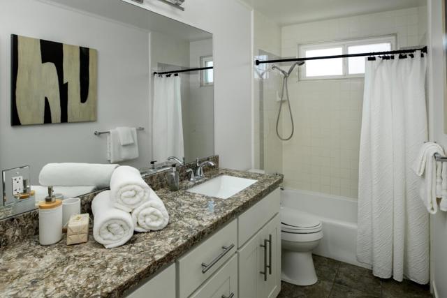819 Laurel Avenue, Menlo Park CA: https://media.crmls.org/mediaz/ae071057-6584-47a4-8f7b-2c46e928bfc5.jpg