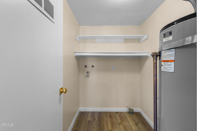 Detail Gallery Image 14 of 42 For 272 Green Moor Pl, Thousand Oaks,  CA 91361 - 3 Beds | 2/1 Baths