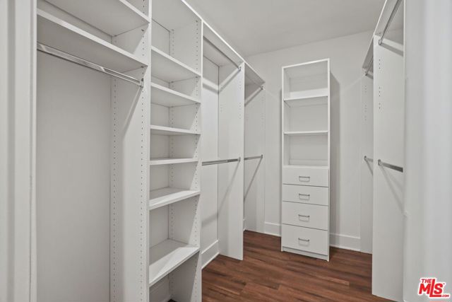 1223 Wellesley Avenue, Los Angeles CA: https://media.crmls.org/mediaz/ae09fa72-0c16-48ef-bea8-ebf9530cdb11.jpg