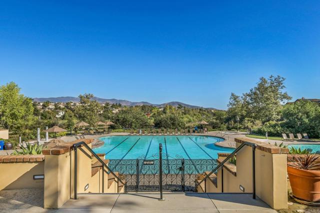 Detail Gallery Image 39 of 41 For 2811 Bear Valley Rd, Chula Vista,  CA 91915 - 3 Beds | 2 Baths