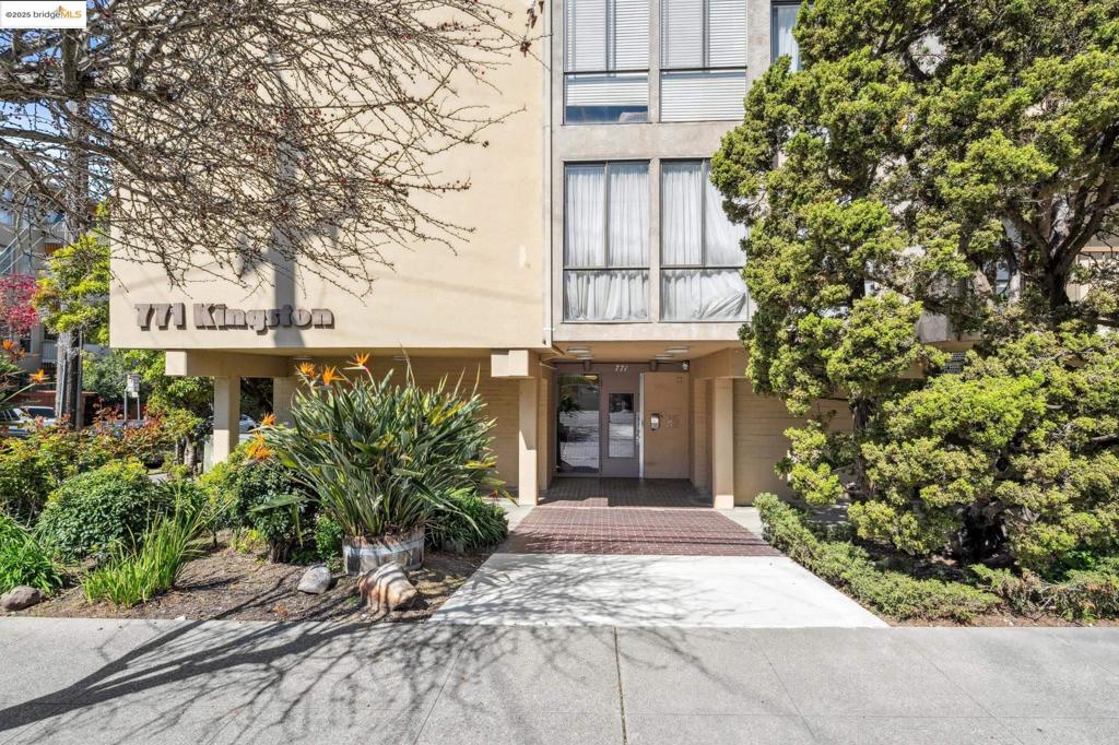 771 Kingston Ave #304