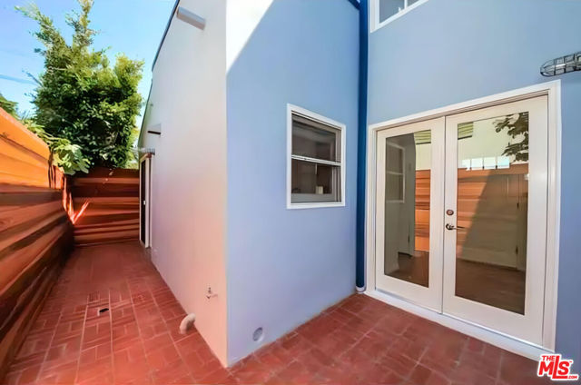 653 Marine Street photo 42