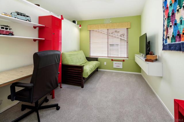 4052 Mahaila Ave, San Diego CA: https://media.crmls.org/mediaz/ae0be03e-0a53-4925-b229-c9357cacc99d.jpg
