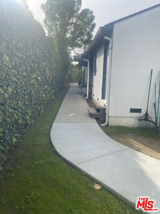 Image 3 of 31 For 6648 Gaviota Avenue