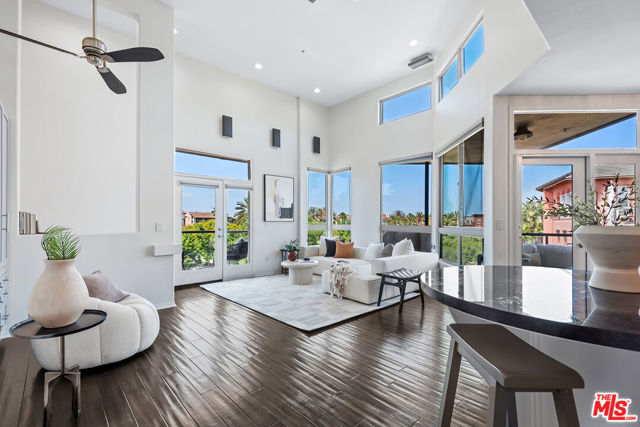 13044 Pacific, Playa Vista CA: https://media.crmls.org/mediaz/ae0ca3a9-b268-4576-aada-e8dcb932e76a.jpg