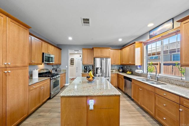 448 Kennedy Court, Escondido CA: https://media.crmls.org/mediaz/ae0cc385-a995-47e8-992c-3e8a39d36219.jpg
