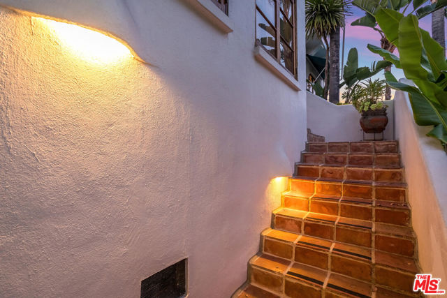 7825 Hillside Avenue, Los Angeles CA: https://media.crmls.org/mediaz/ae0d4a00-153d-4dd4-9a18-907566136d02.jpg