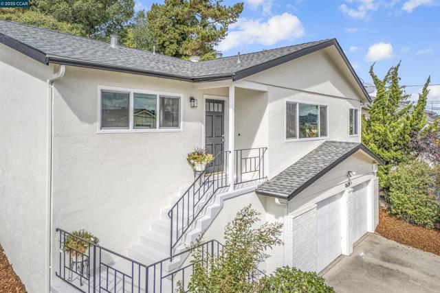 16639 Selby Dr, Castro Valley CA: https://media.crmls.org/mediaz/ae0d6216-b326-4b1d-a494-b041819ecc7c.jpg