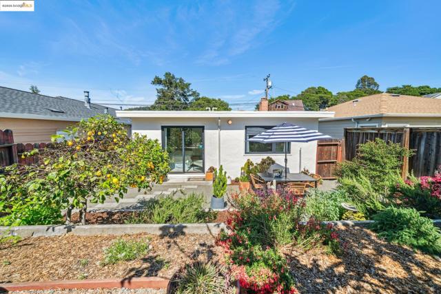 6212 Bernhard, Richmond CA: https://media.crmls.org/mediaz/ae0dd640-ecb4-4bfa-bd2b-4b47b03e7d7c.jpg