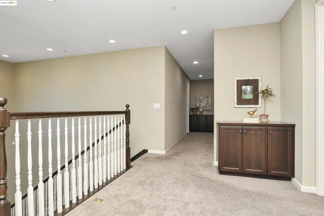 847 Dunmore St, Oakley CA: https://media.crmls.org/mediaz/ae0e46b7-8b3e-4951-b129-170ffe7b1ecf.jpg