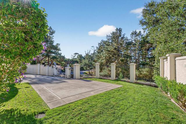 4051 Los Altos Drive, Pebble Beach CA: https://media.crmls.org/mediaz/ae0f3b90-e369-4a3f-bde2-ff4e6f6cff9b.jpg