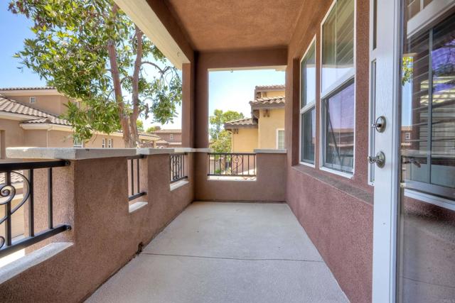 1440 Clearview Way, San Marcos CA: https://media.crmls.org/mediaz/ae0fdf88-2ad1-4eb4-b54a-12ca9ebf2778.jpg