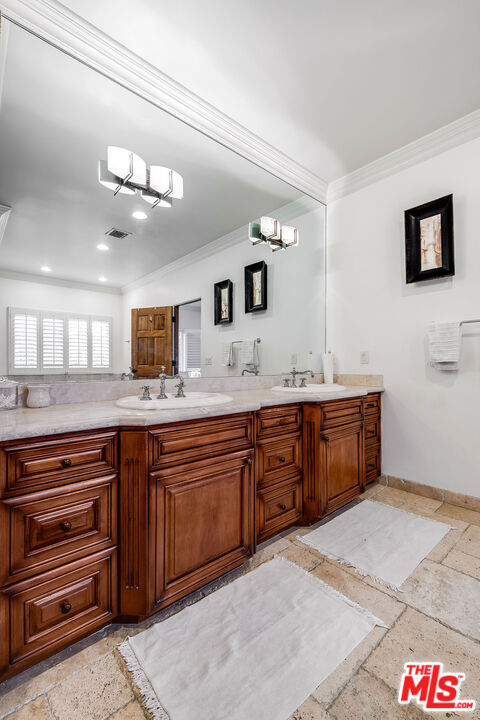 4520 TYRONE Avenue, Sherman Oaks CA: https://media.crmls.org/mediaz/ae1033a5-4dd0-42cb-b013-17265721aae9.jpg