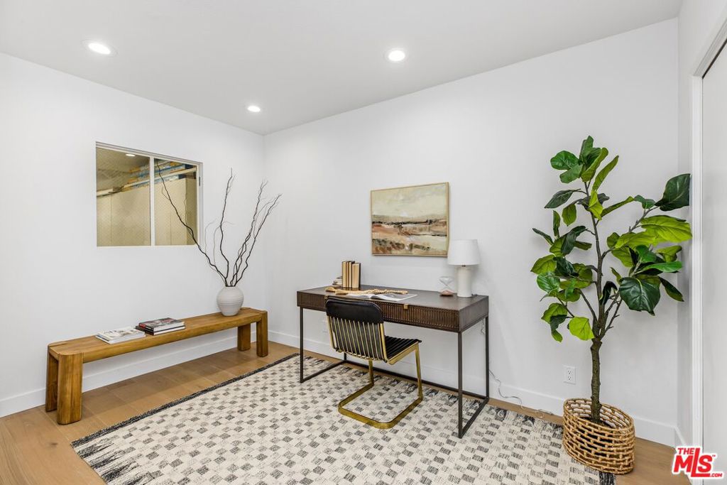 MLS #25577669 img 23