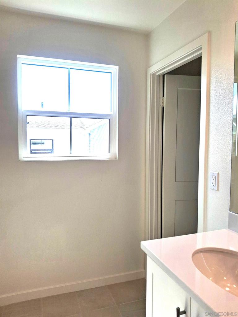 2586 Delphinium - photo 18