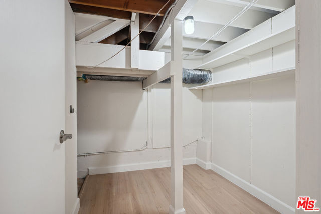 17109 Palisades Circle, Pacific Palisades CA: https://media.crmls.org/mediaz/ae113b2f-24dc-4aca-be13-4fbfc8e4d6ff.jpg