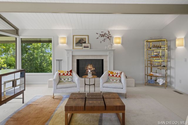 5931 Citadel CIR, La Jolla CA: https://media.crmls.org/mediaz/ae124703-a393-4ef4-a233-d4fc115b1e48.jpg