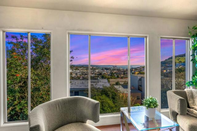 1033 Girard Street, San Francisco CA: https://media.crmls.org/mediaz/ae12f921-5e8b-4693-a607-46fe96285229.jpg