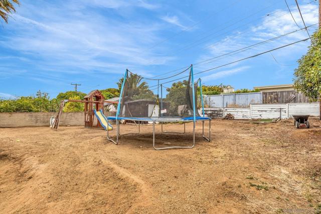 3872 Coronado Ave, San Diego CA: https://media.crmls.org/mediaz/ae13137e-ba8e-4d13-a937-9d94248717d1.jpg