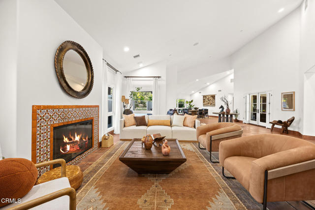 1533 Rancho Avenue, Glendale CA: https://media.crmls.org/mediaz/ae13a35f-a8e7-4f43-ae2f-3d61c7432625.jpg