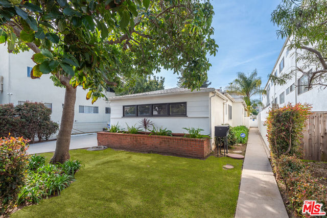 1034 Euclid Street, Santa Monica, California 90403, ,Multi-Family,For Sale,Euclid,24426129