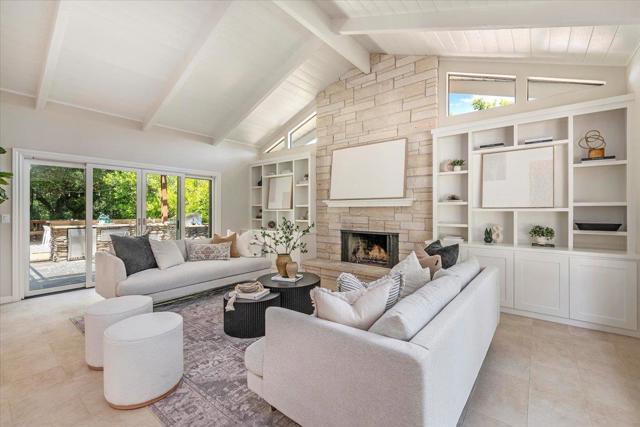 111 Vista Del Prado, Los Gatos CA: https://media.crmls.org/mediaz/ae13db46-f1fb-431d-9ede-cabaec19462e.jpg