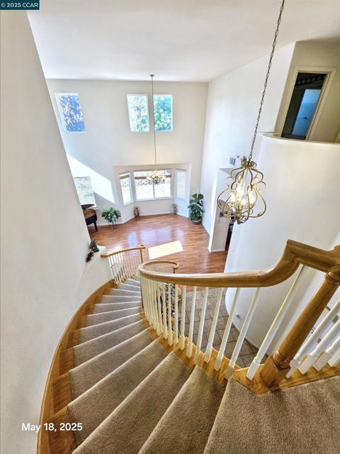 881 Meadow View Dr, Richmond CA: https://media.crmls.org/mediaz/ae13de8a-0f5d-4394-8c95-91558bd2087c.jpg